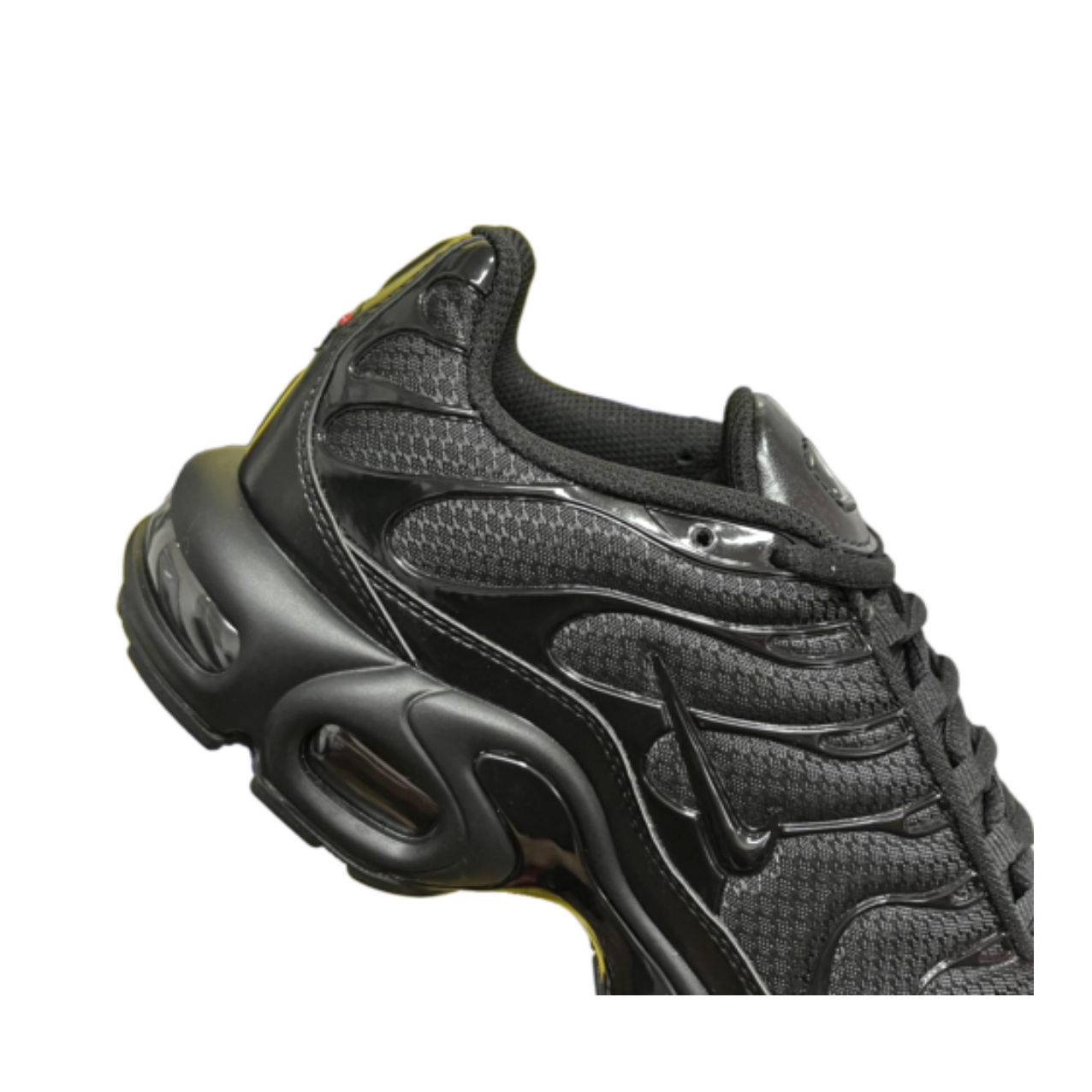 Nike Air Max Plus TN "Triple Black & Triple White"